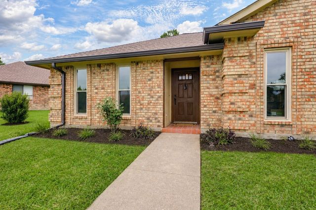 3207 Tina Street, Sachse, TX 75048