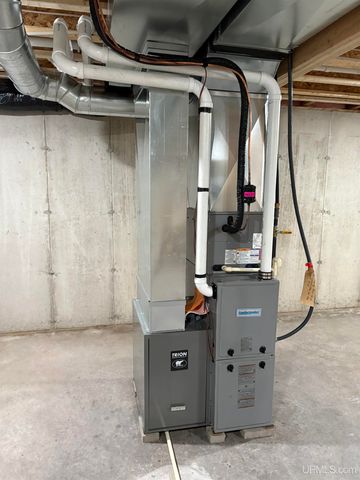 1007 Colby Hill Road, Bessemer, MI 49911