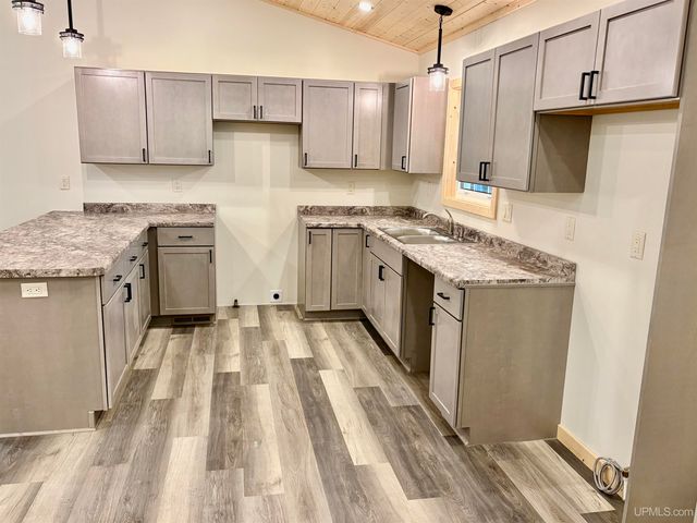 1007 Colby Hill Road, Bessemer, MI 49911