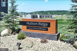 316 AVON DR, Red Lion, PA 17356