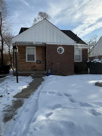 18294 Biltmore Street, Detroit, MI 48235