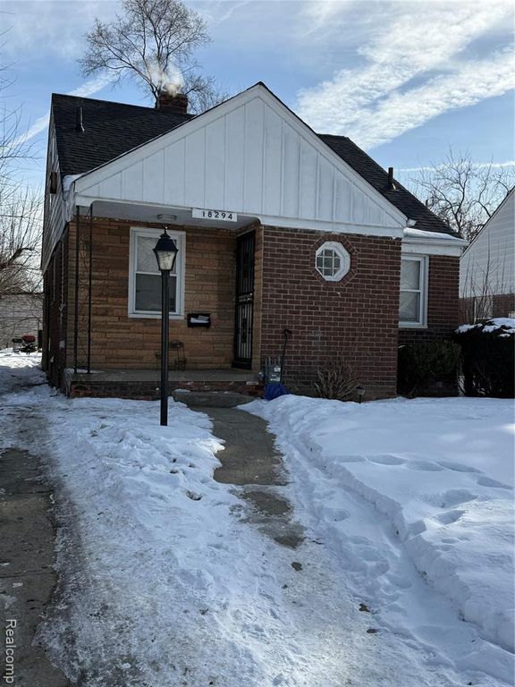 18294 Biltmore Street, Detroit, MI 48235
