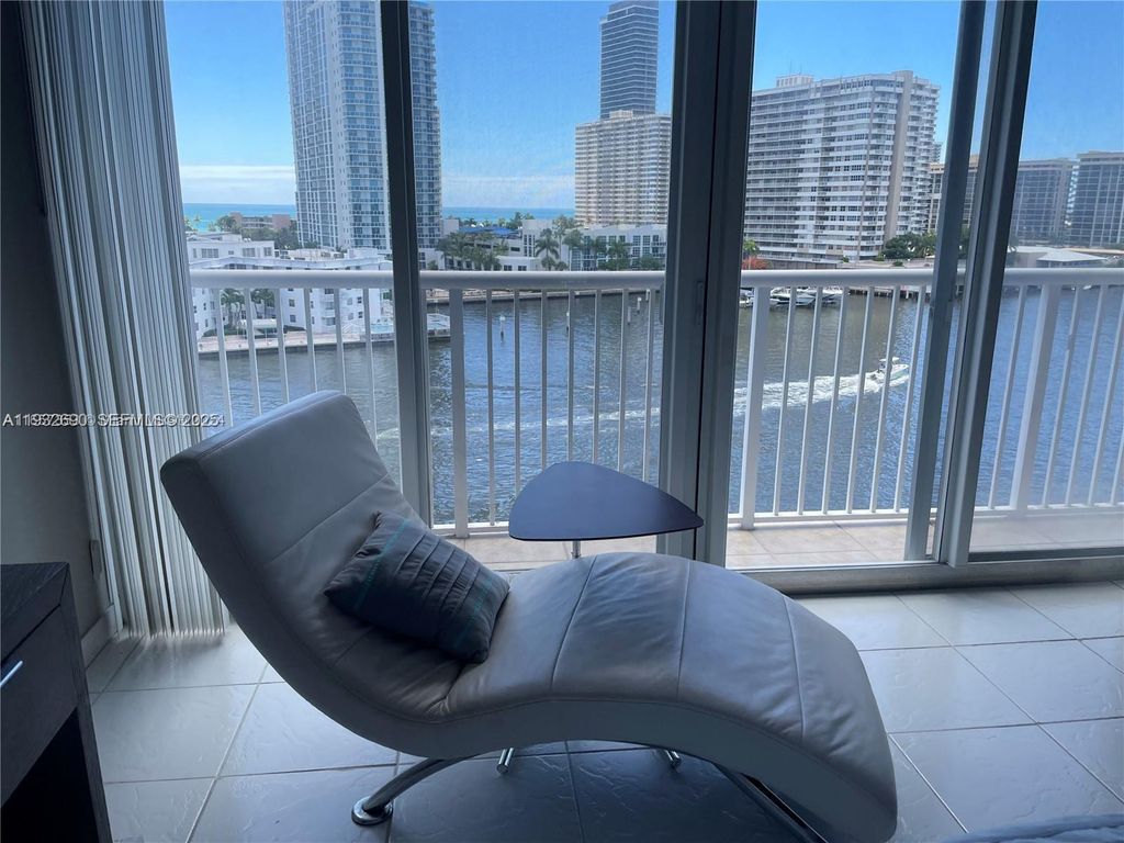 121 Golden Isles Dr 703, Hallandale Beach, FL 33009