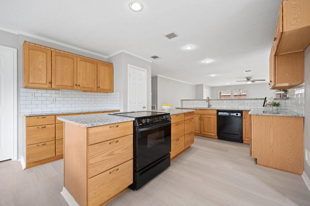 23243 Laura Lane, New Caney, TX 77357