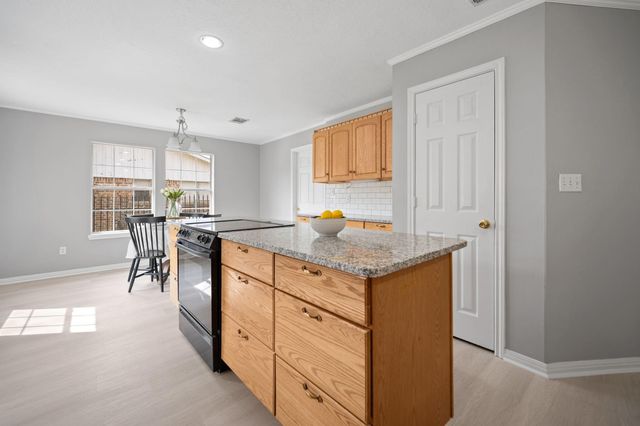 23243 Laura Lane, New Caney, TX 77357