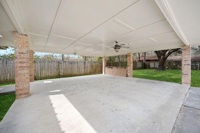 23243 Laura Lane, New Caney, TX 77357