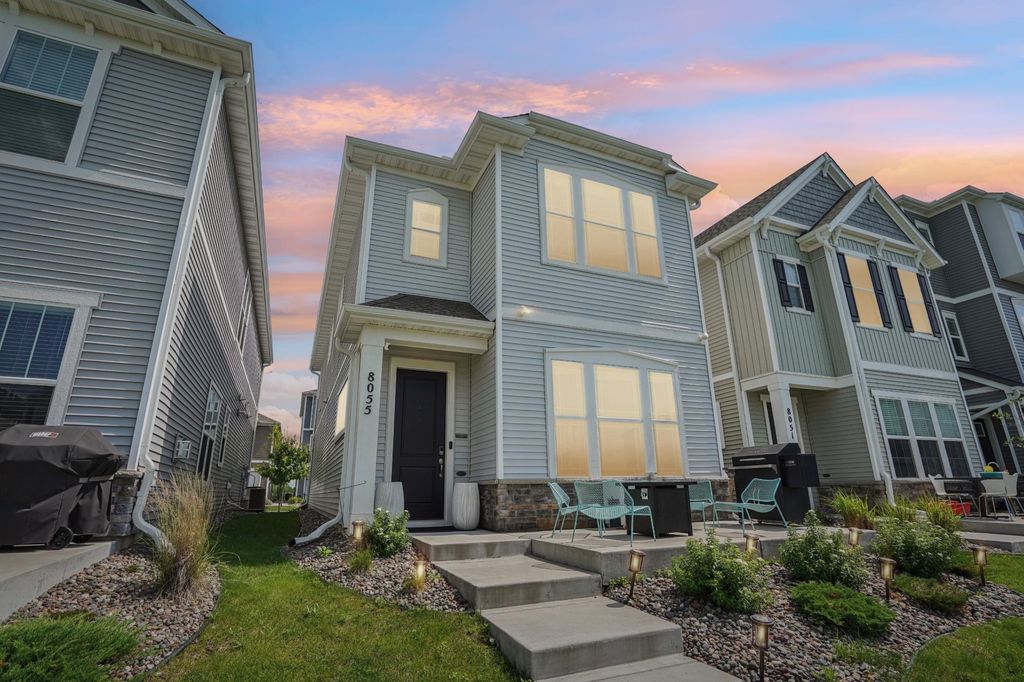 8055 Arrowwood Lane N, Maple Grove, MN 55369