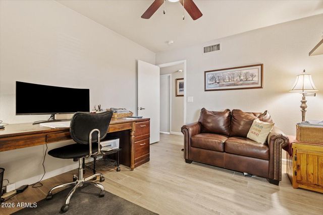 8543 E JACKRABBIT Road, Scottsdale, AZ 85250