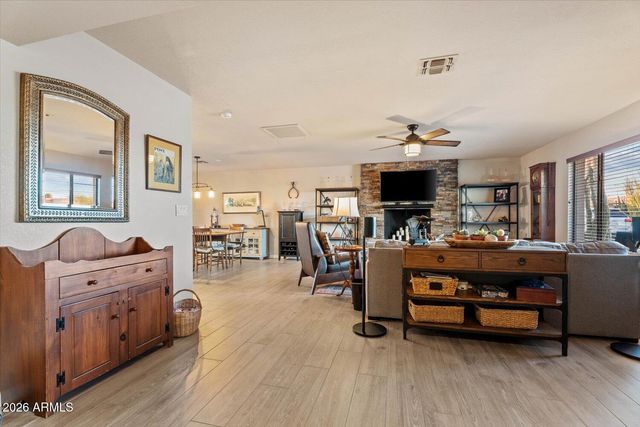 8543 E JACKRABBIT Road, Scottsdale, AZ 85250