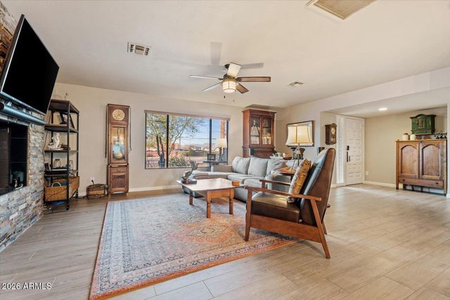 8543 E JACKRABBIT Road, Scottsdale, AZ 85250