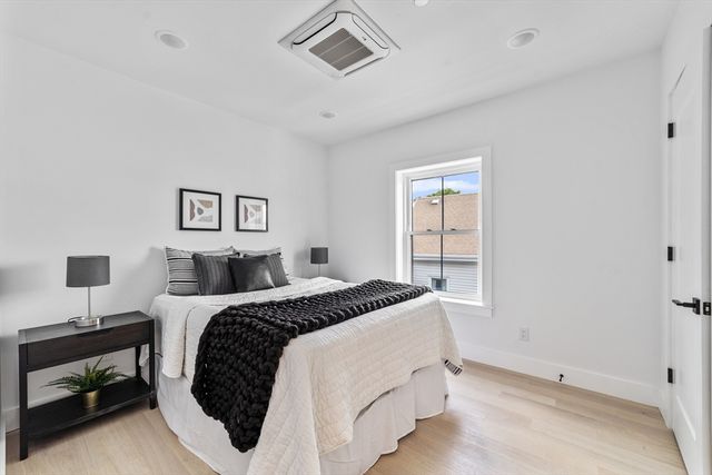 208 Spencer 7, Chelsea, MA 02150