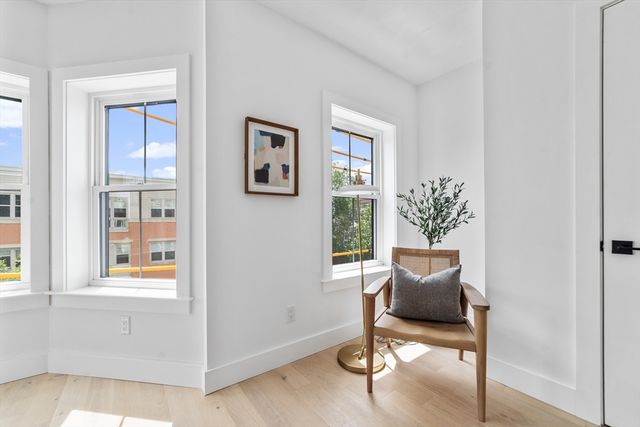 208 Spencer 7, Chelsea, MA 02150