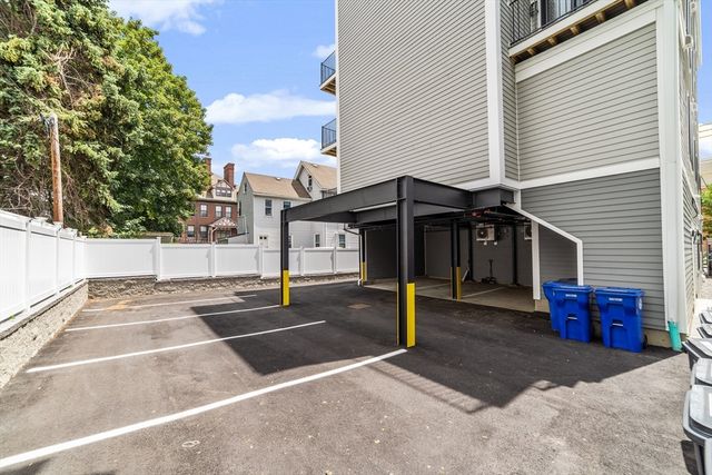 208 Spencer 7, Chelsea, MA 02150
