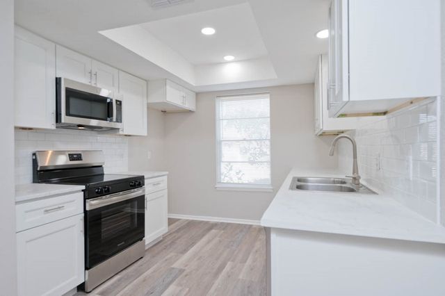 1726 Mermaid Dr, Corpus Christi, TX 78412