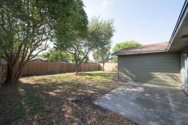 1726 Mermaid Dr, Corpus Christi, TX 78412