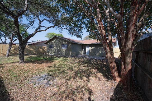 1726 Mermaid Dr, Corpus Christi, TX 78412