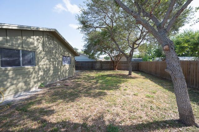 1726 Mermaid Dr, Corpus Christi, TX 78412
