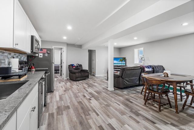 49 Oakdale Avenue, East Patchogue, NY 11772