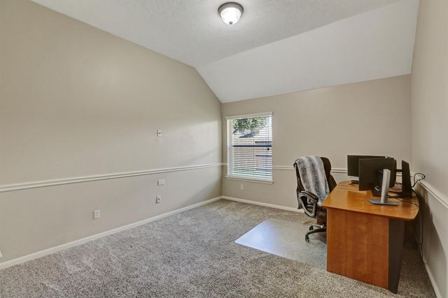 2911 Amber Hill Trail, Pearland, TX 77581