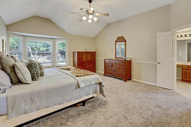 2911 Amber Hill Trail, Pearland, TX 77581