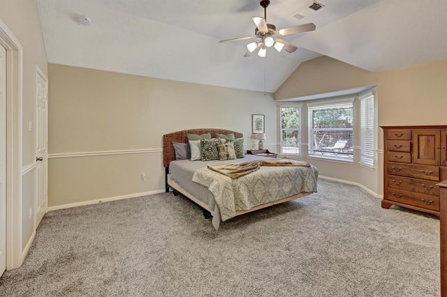 2911 Amber Hill Trail, Pearland, TX 77581