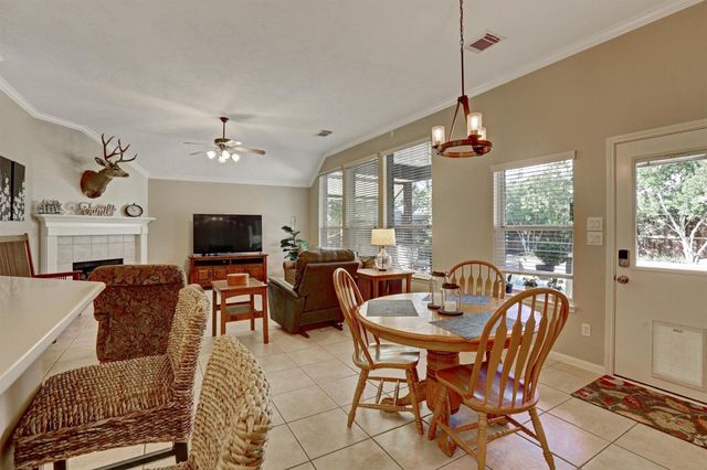 2911 Amber Hill Trail, Pearland, TX 77581