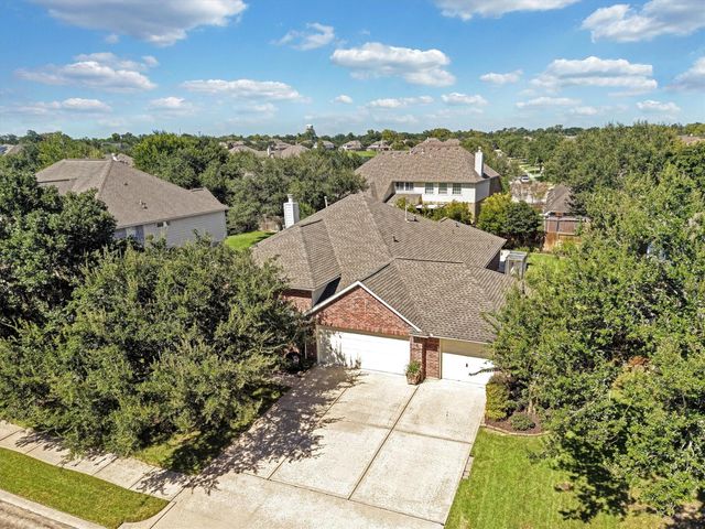 2911 Amber Hill Trail, Pearland, TX 77581