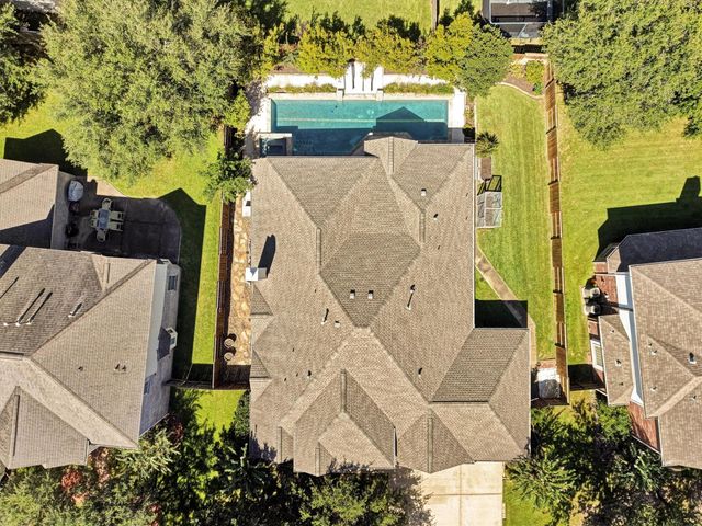 2911 Amber Hill Trail, Pearland, TX 77581