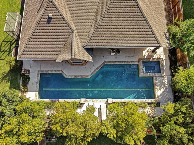 2911 Amber Hill Trail, Pearland, TX 77581