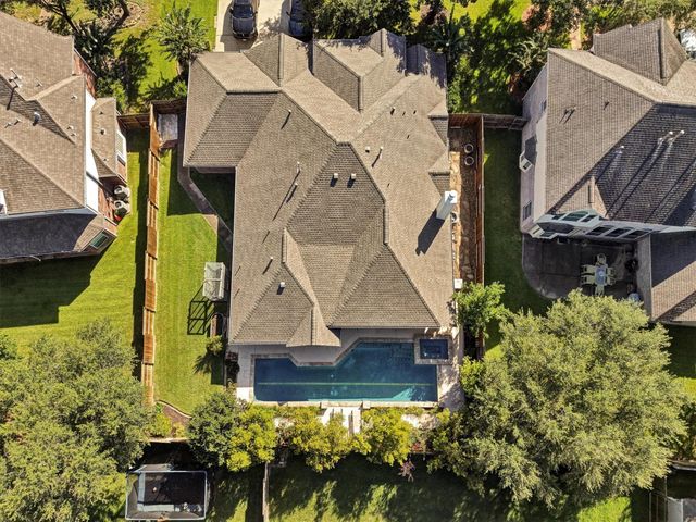 2911 Amber Hill Trail, Pearland, TX 77581