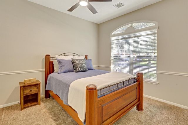2911 Amber Hill Trail, Pearland, TX 77581