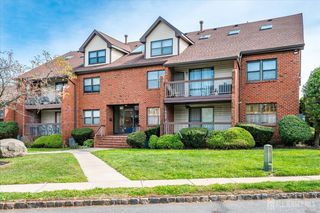 95 Beverly Hill Terrace E, Woodbridge Proper, NJ 07095