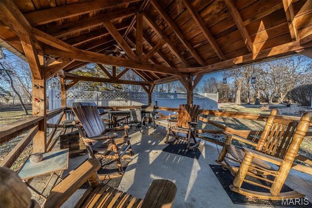 2001 Beck Lane, Lebanon, MO 65536