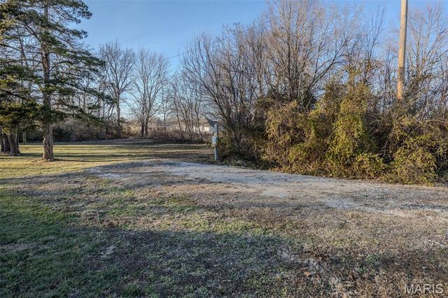 2001 Beck Lane, Lebanon, MO 65536