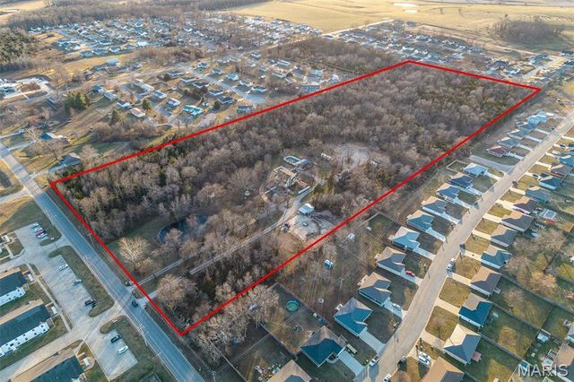 2001 Beck Lane, Lebanon, MO 65536