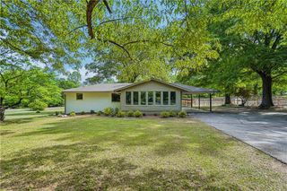 1679 Seayes Road SW, Mableton, GA 30126