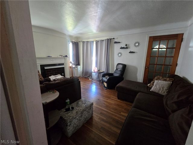 19403 Ridgewood Avenue, Warrensville Heights, OH 44122