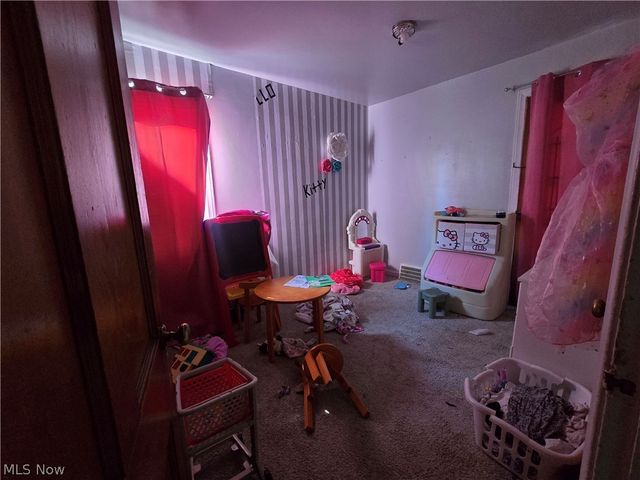 19403 Ridgewood Avenue, Warrensville Heights, OH 44122