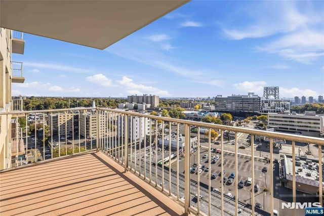 2150 Center Avenue 16A, Fort Lee, NJ 07024