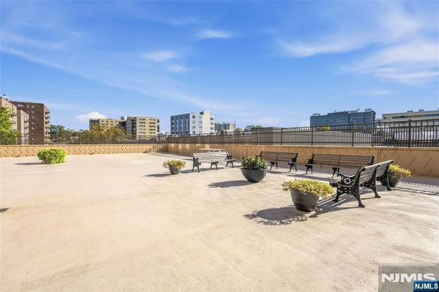 2150 Center Avenue 16A, Fort Lee, NJ 07024