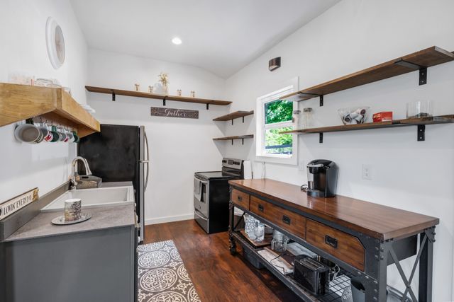 5594 Carters Creek Pike, Thompsons Station, TN 37179
