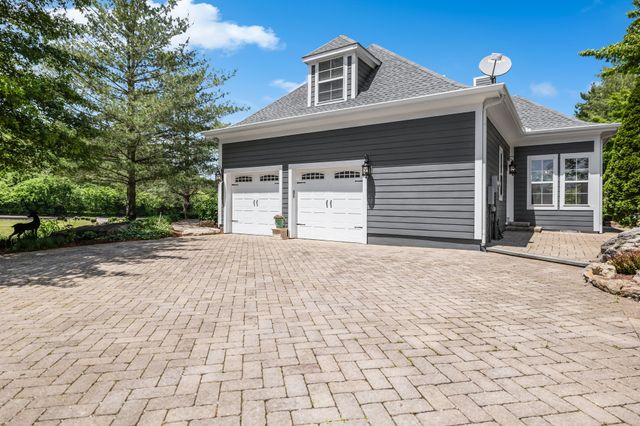 5594 Carters Creek Pike, Thompsons Station, TN 37179