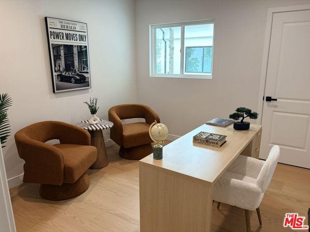 2252 Gloaming Way, Los Angeles, CA 90210