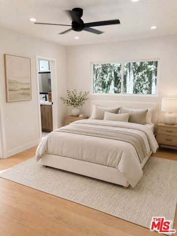 2252 Gloaming Way, Los Angeles, CA 90210