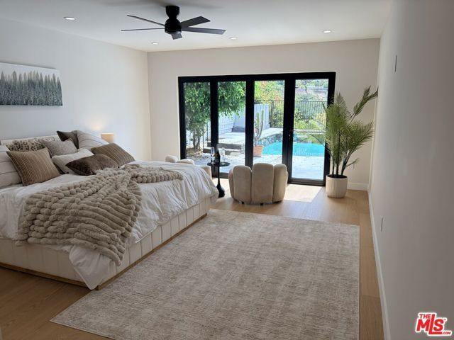 2252 Gloaming Way, Los Angeles, CA 90210
