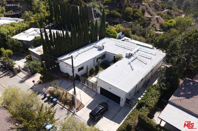 2252 Gloaming Way, Los Angeles, CA 90210