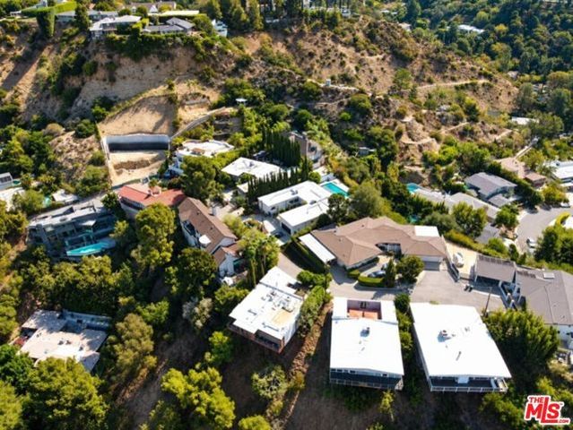 2252 Gloaming Way, Los Angeles, CA 90210