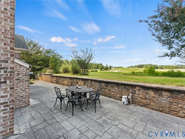 5530 Villa Green Dr, Providence Forge, VA 23140