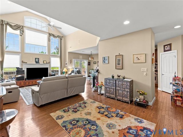5530 Villa Green Dr, Providence Forge, VA 23140
