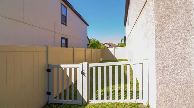 9633 CHANNING HILL DRIVE, Sun City Center, FL 33573